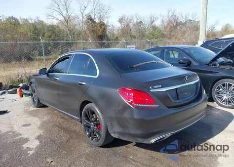 2020 Mercedes-Benz C 300 from USA, damaged, VIN 55SWF8DBXLU323768